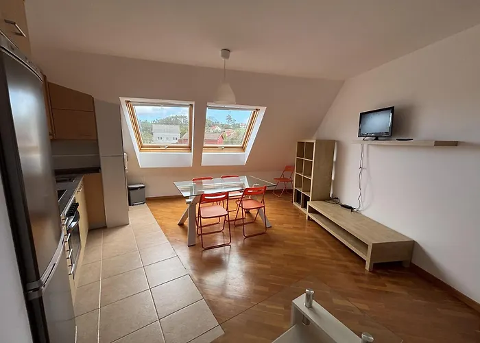 Grupo Gontad Atico Neano Lägenhet *